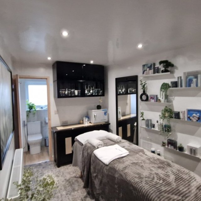 Iram's Beauty Lounge